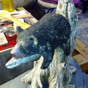 BEAR ON A TREE GARDEN STAUTE